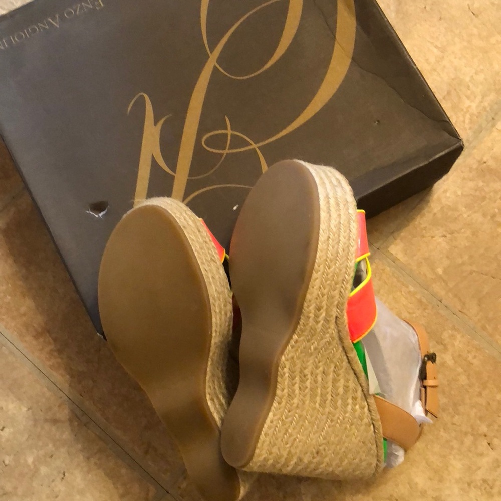 Shoes - Picture 2 of 4